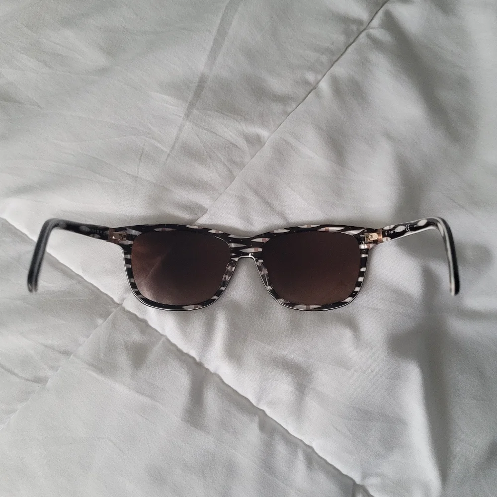 Tory Burch sunglasses - Picture 3 of 7